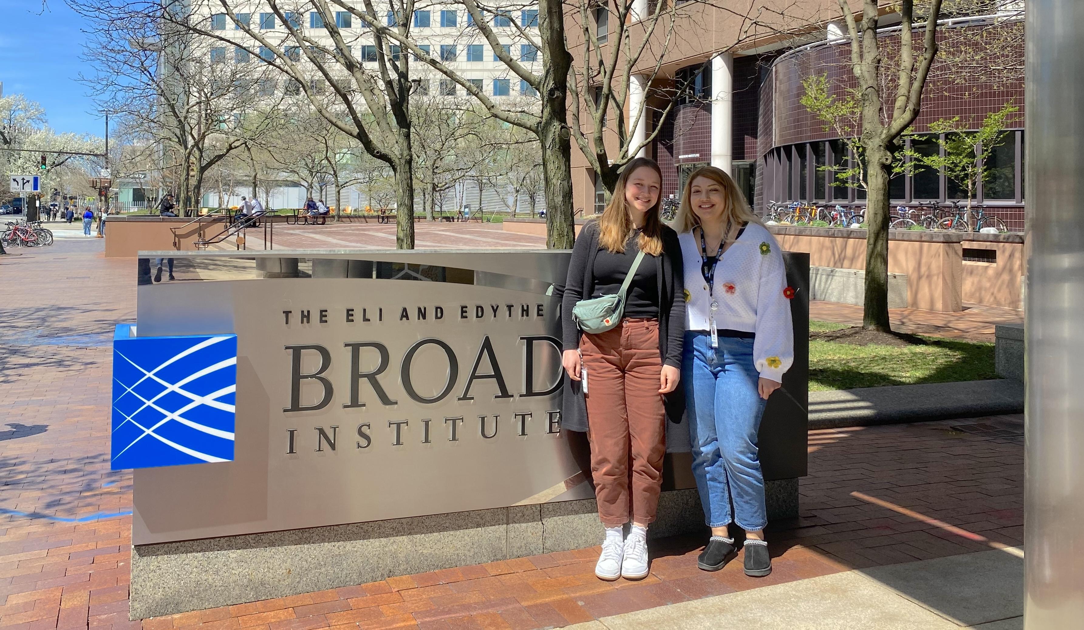 Jess Ewald and Mariam in front of the Broad Institute’s building
